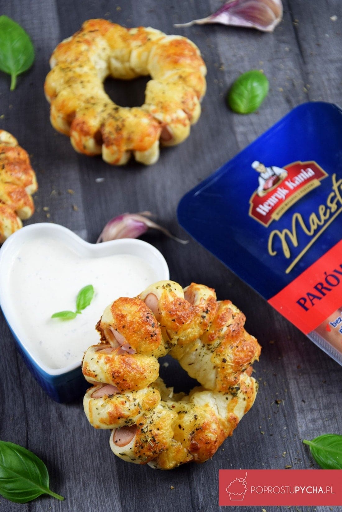 Serowe zawijane parówki - świetne na imprezę!