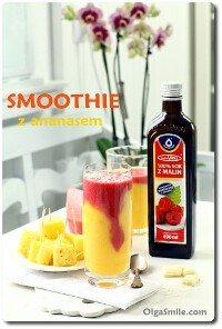 Smoothie z ananasem i sokiem z malin