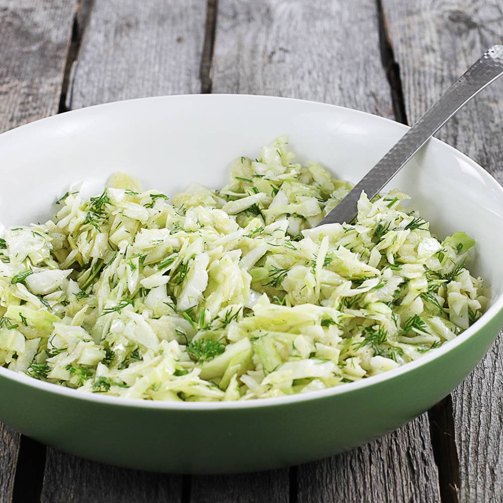 Surówka z białej kapusty