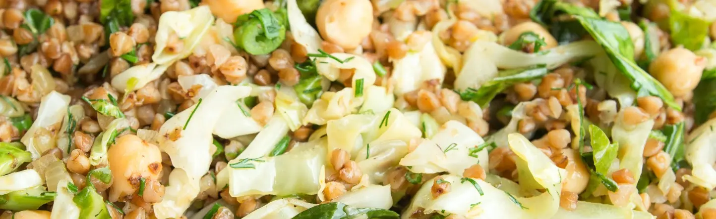 Kaszotto z młodą kapustą